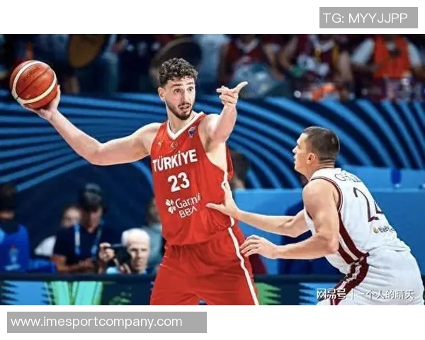 张佳玮：火箭四塔赢了骑士双塔申京4号位体格干着组织后卫的活