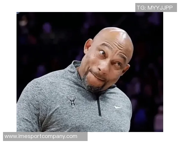 一年前的今天NBA总决赛雄鹿战胜雷霆夺冠老里与全队欢庆胜利时刻 一年前的今天NBA总决赛雄鹿战胜雷霆夺冠老里与全队欢庆胜利时刻